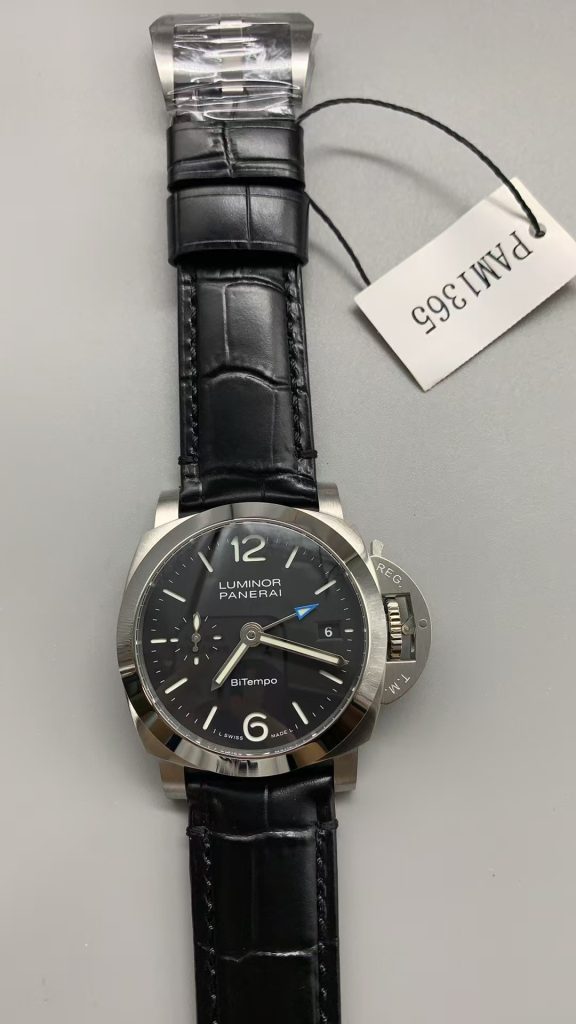 Replica PAM 1365 Panerai Luminor Quaranta BiTempo 40mm Black Dial P.900 Movement
