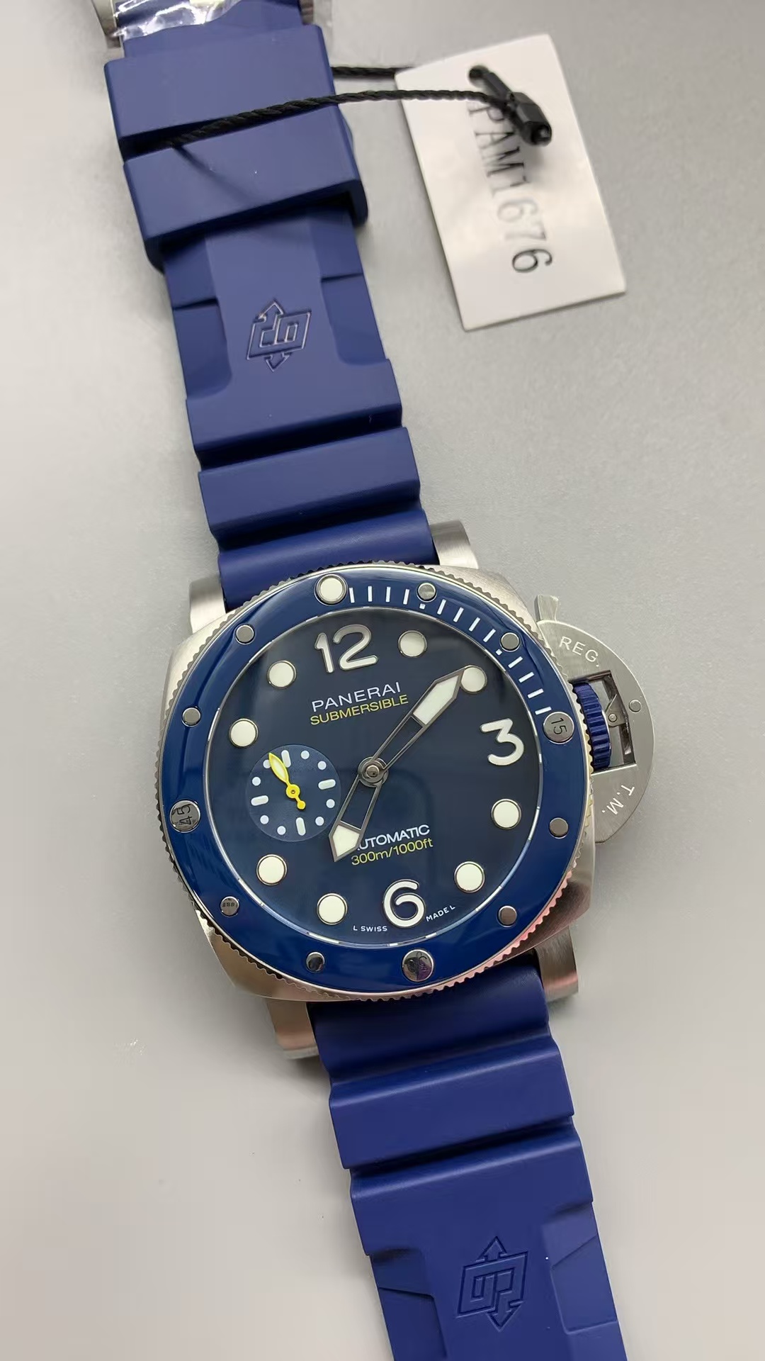 Replica PAM 1676 Panerai Submersible Mike Horn P.900 Movement Blue Ceramic Bezel - Image 2