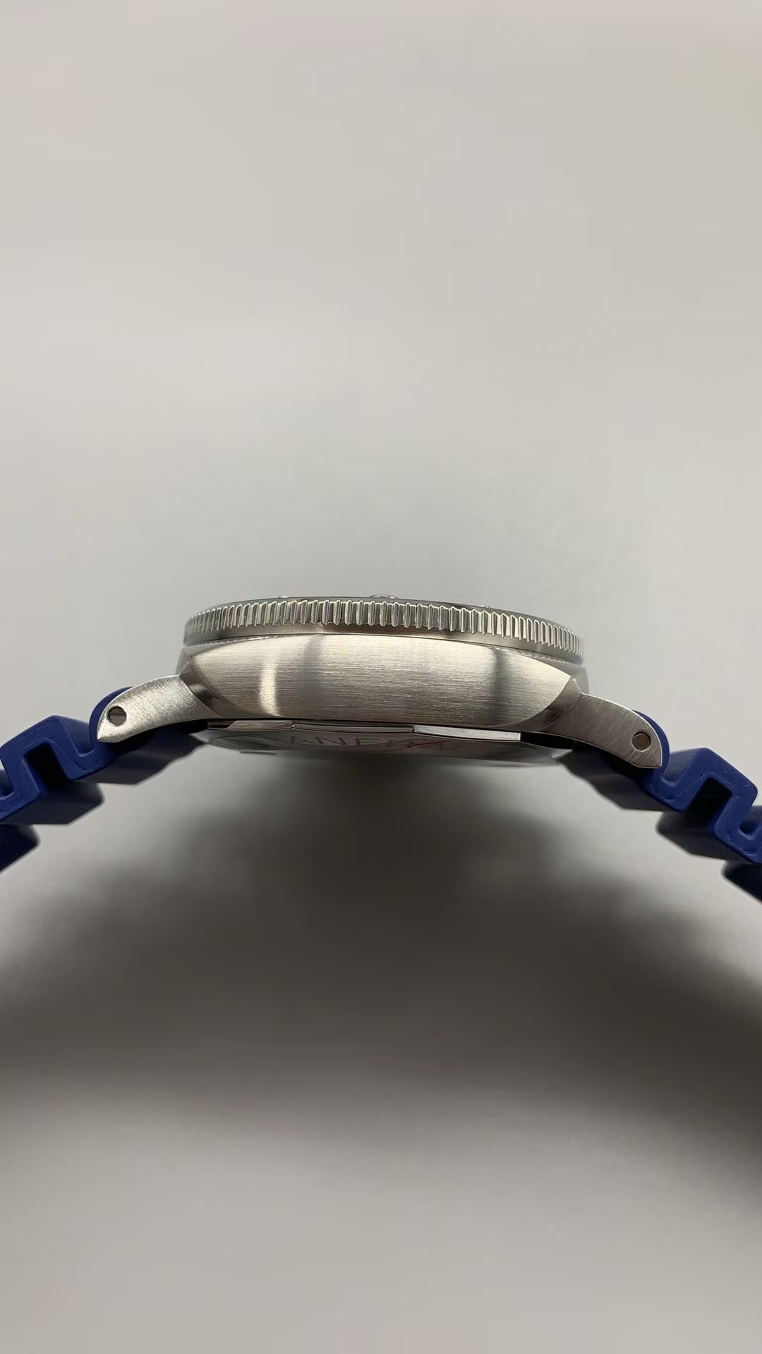 Replica PAM 1676 Panerai Submersible Mike Horn P.900 Movement Blue Ceramic Bezel - Image 5